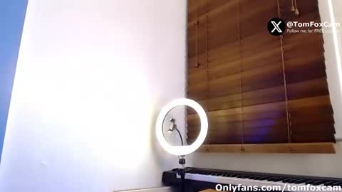 Tom Fox online show from October 2025 04:51:02 AM