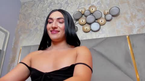 Snapshot of tomlondon_ chatting on January 2025 05:56:01 PM online show from January 2025 05:56:01 PM