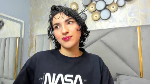 Snapshot of tomlondon_ chatting on January 2025 11:44:02 AM online show from January 2025 11:44:02 AM