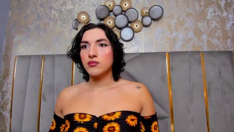 Snapshot of tomlondon_ chatting on January 2025 11:46:01 AM online show from January 2025 11:46:01 AM