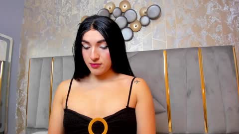 Snapshot of tomlondon_ chatting on February 2025 11:42:01 AM online show from February 2025 11:42:01 AM