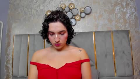 Snapshot of tomlondon_ chatting on February 2025 11:43:02 AM online show from February 2025 11:43:02 AM