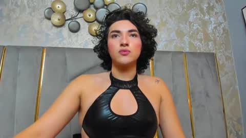 Snapshot of tomlondon_ chatting on February 2025 02:44:01 PM online show from February 2025 02:44:01 PM