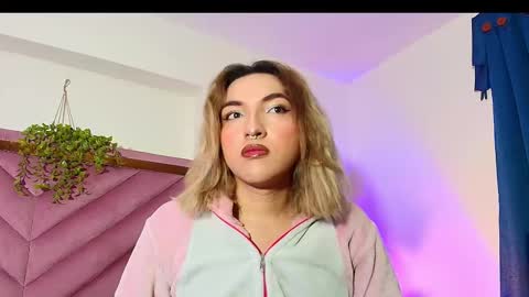 Snapshot of tomlondon_ chatting on October 2025 11:11:01 AM online show from October 2025 11:11:01 AM