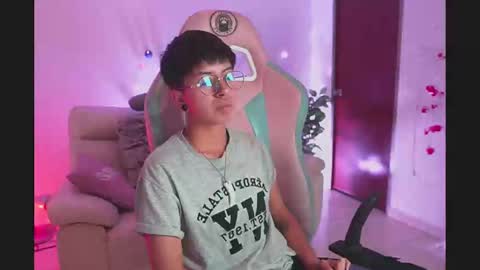 Blue  online show from October 2025 01:44:02 AM