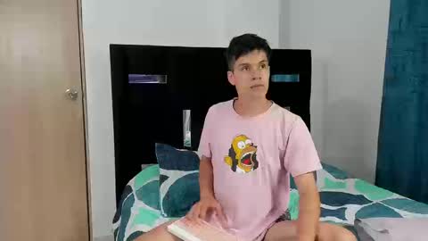 Snapshot of tommy_carlos chatting on September 2025 11:52:01 PM online show from September 2025 11:52:01 PM