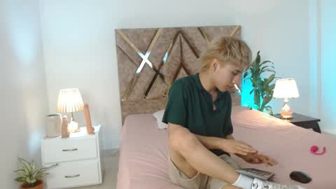 Tommy Foxboy online show from December 2024 12:25:02 PM