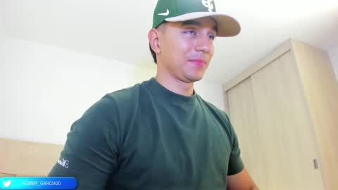 Snapshot of tommygarcia_ chatting on October 2025 06:27:02 PM Instagram t garcia69 online show from October 2025 06:27:02 PM