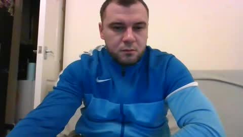 tommyy19901 online show from December 2024 06:39:01 PM