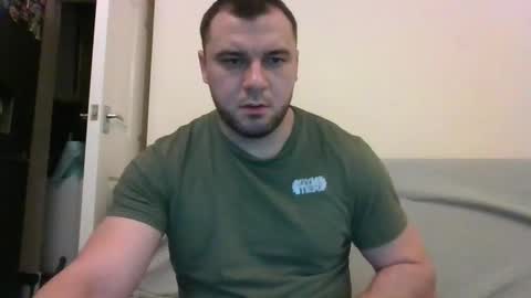tommyy19901 online show from December 2024 09:28:01 PM