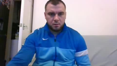 tommyy19901 online show from December 2024 09:54:02 PM