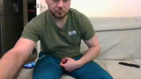 tommyy19901 online show from January 2025 05:37:01 PM