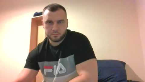 tommyy19901 online show from October 2025 06:28:02 PM