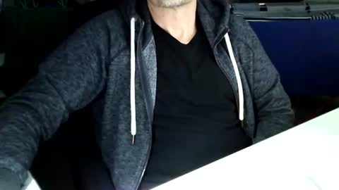 Tom online show from December 2024 01:22:02 PM