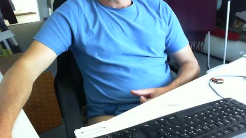 Tom online show from September 2025 02:30:02 PM