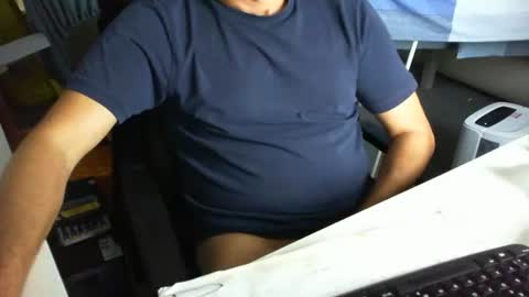 Tom online show from October 2025 01:37:01 PM