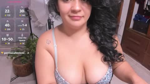 Snapshot of ton_amourrx chatting on November 2025 12:52:02 AM lady blue online show from November 2025 12:52:02 AM