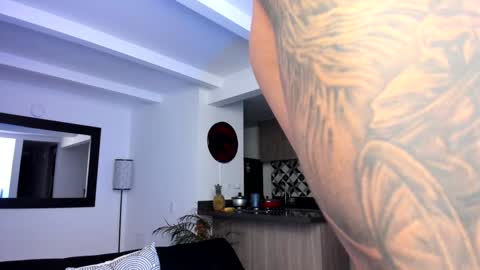 Snapshot of tony_muscle1 chatting on December 2024 12:30:02 AM tony muscle1 online show from December 2024 12:30:02 AM