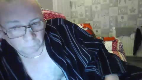 tonygibbson62 online show from December 2024 12:31:02 AM