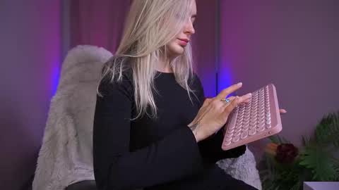 Snapshot of top_grace chatting on October 2025 09:45:01 PM top_grace online show from October 2025 09:45:01 PM