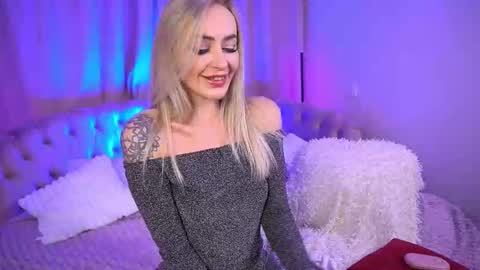 Snapshot of top_grace chatting on October 2025 09:48:02 PM top_grace online show from October 2025 09:48:02 PM