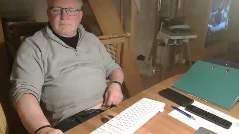 Snapshot of toto758 chatting on March 2025 07:27:02 PM toto758 online show from March 2025 07:27:02 PM