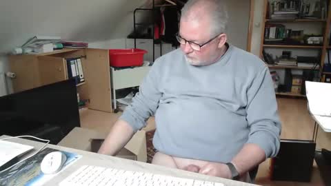 Snapshot of toto758 chatting on October 2025 11:43:01 AM toto758 online show from October 2025 11:43:01 AM