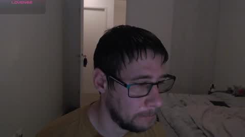 Snapshot of totoclown chatting on December 2025 03:33:01 AM Thomas online show from December 2025 03:33:01 AM