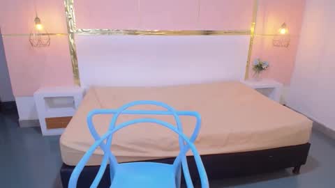 NIKOL online show from September 2025 05:59:01 PM