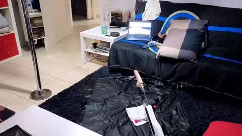 travanale online show from November 2025 01:27:02 AM