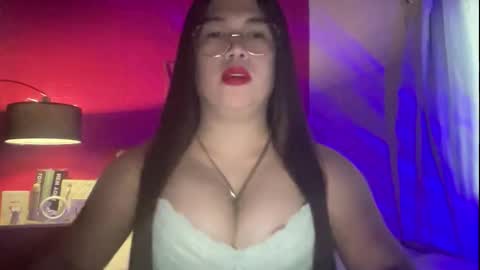 Snapshot of travelergirl chatting on November 2025 04:38:01 AM travelergirl online show from November 2025 04:38:01 AM