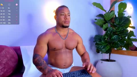 Snapshot of travis_lenox_ chatting on October 2025 01:18:02 PM Travis online show from October 2025 01:18:02 PM