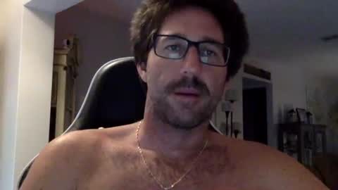 TravisKenn online show from September 2025 11:33:02 AM