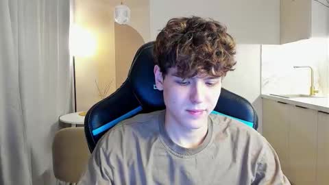 Snapshot of travisrivas chatting on October 2025 02:08:02 AM travisrivas online show from October 2025 02:08:02 AM