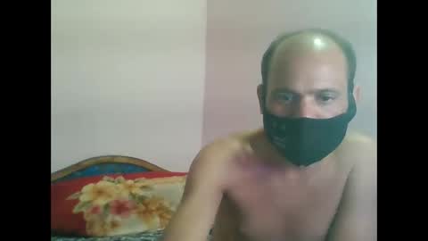 Snapshot of treesomecouple chatting on January 2025 07:50:02 PM treesomecouple online show from January 2025 07:50:02 PM