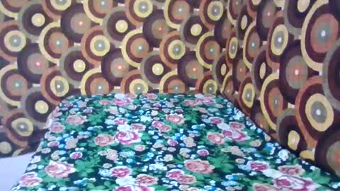 Snapshot of treesomecouple chatting on January 2025 07:17:02 PM treesomecouple online show from January 2025 07:17:02 PM