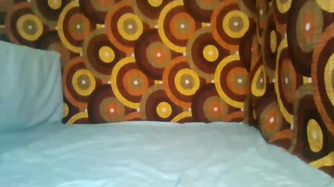 Snapshot of treesomecouple chatting on March 2025 07:02:01 AM treesomecouple online show from March 2025 07:02:01 AM