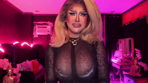 Snapshot of tremendouscockdestroyer chatting on October 2025 01:45:01 PM Jade online show from October 2025 01:45:01 PM