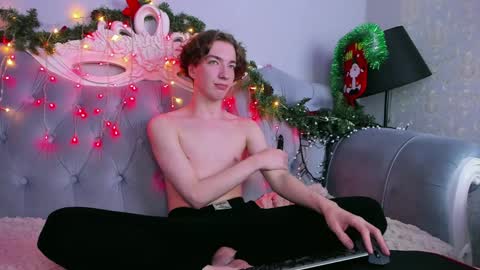 Snapshot of trevorbenson chatting on January 2025 10:22:02 PM TrevorBenson online show from January 2025 10:22:02 PM