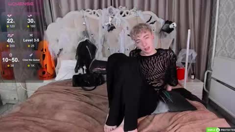 Snapshot of trevorbenson chatting on October 2025 03:03:02 AM TrevorBenson online show from October 2025 03:03:02 AM