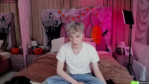 Snapshot of trevorbenson chatting on October 2025 03:21:02 AM TrevorBenson online show from October 2025 03:21:02 AM