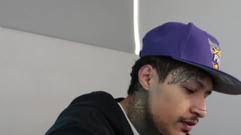 Snapshot of trieone chatting on December 2024 11:30:02 AM - trieone online show from December 2024 11:30:02 AM