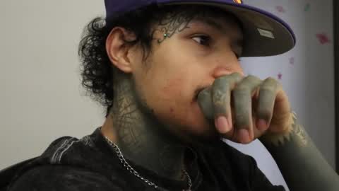 Snapshot of trieone chatting on October 2025 09:32:02 PM - trieone online show from October 2025 09:32:02 PM