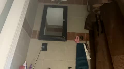 Snapshot of trillahung chatting on October 2025 08:54:02 AM WapBopper online show from October 2025 08:54:02 AM