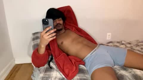 Snapshot of trillahung chatting on November 2025 11:27:02 PM WapBopper online show from November 2025 11:27:02 PM