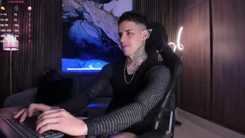 Snapshot of trisstan_ chatting on September 2025 10:14:01 PM Alexander online show from September 2025 10:14:01 PM