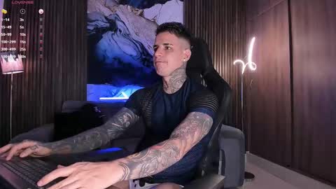 Snapshot of trisstan_ chatting on October 2025 06:16:02 PM Alexander online show from October 2025 06:16:02 PM