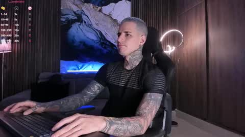 Snapshot of trisstan_ chatting on October 2025 05:17:01 PM Alexander online show from October 2025 05:17:01 PM