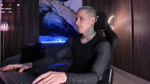 Snapshot of trisstan_ chatting on November 2025 05:23:01 PM Alexander online show from November 2025 05:23:01 PM