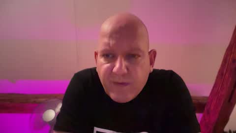 Triton online show from September 2025 08:25:02 PM